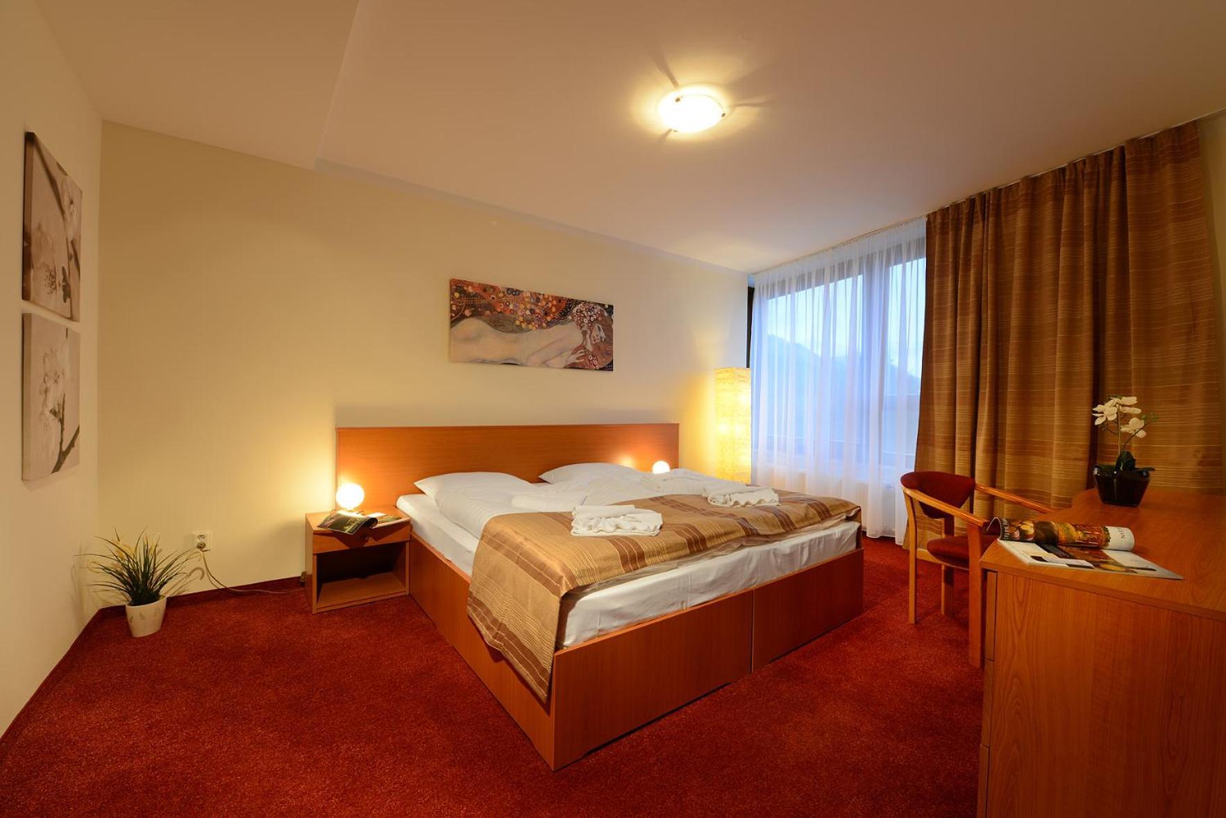 Hotel Sorea Trigan Штрбскє-Плесо Екстер'єр фото